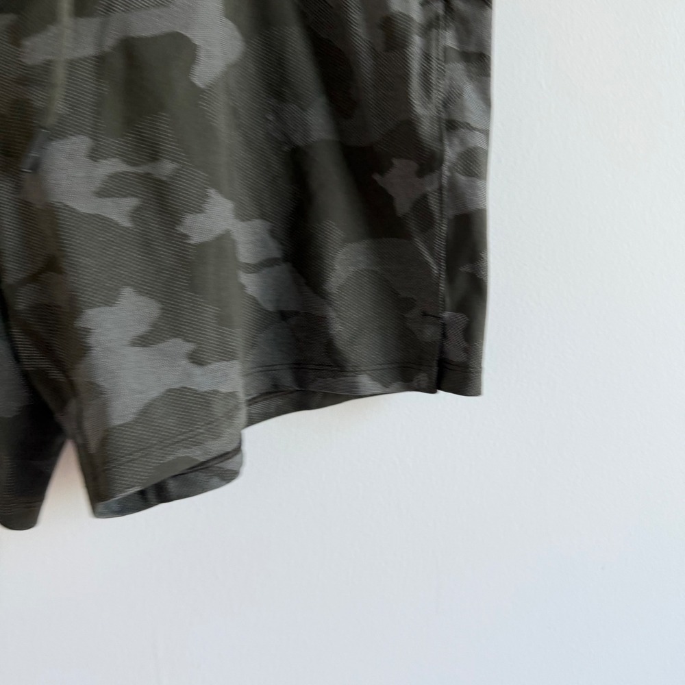 Lululemon T.H.E. Linerless 7" Variegated Mesh Camo Max‎ Dark Size XL - Picture 8 of 10